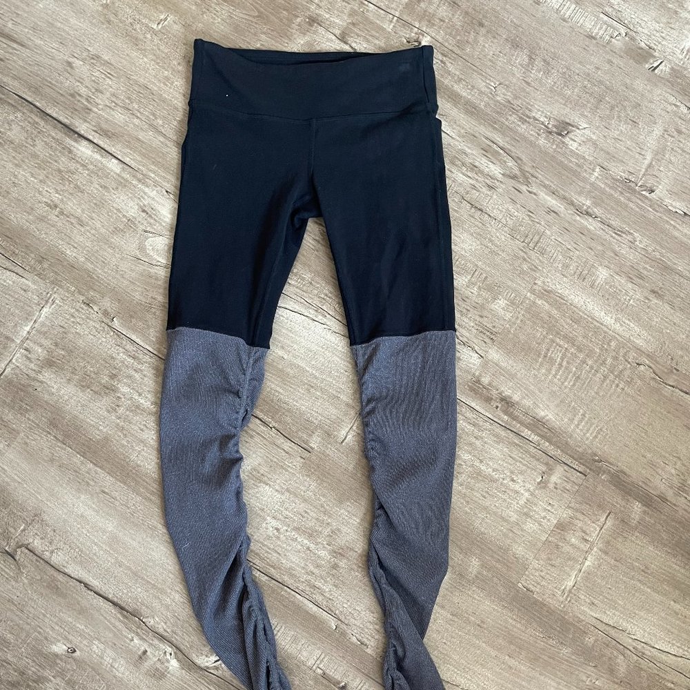 Alo Goddess Legging.  Size Small